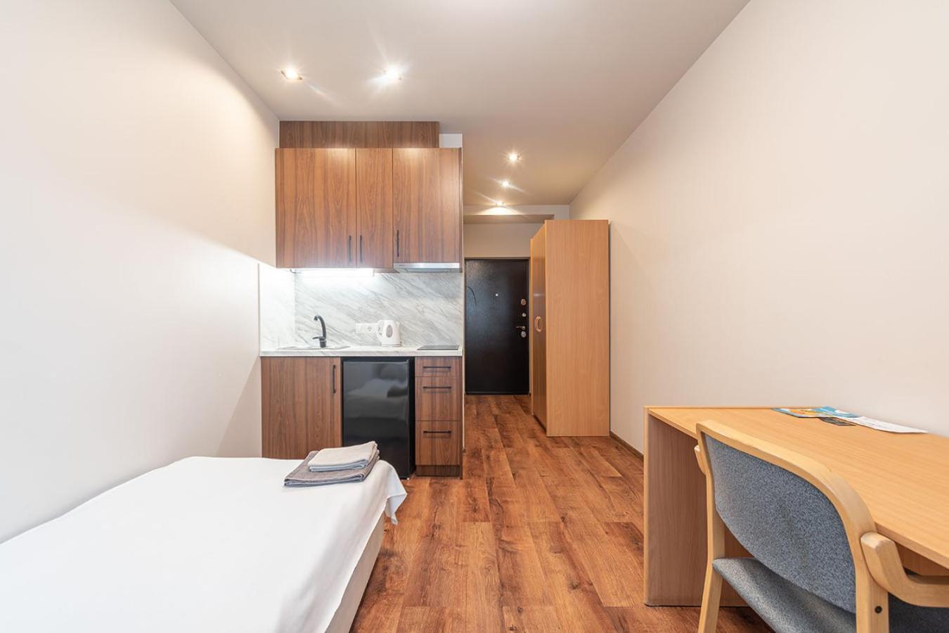 Rvr Smart Apart With Self Check In Riga Bagian luar foto